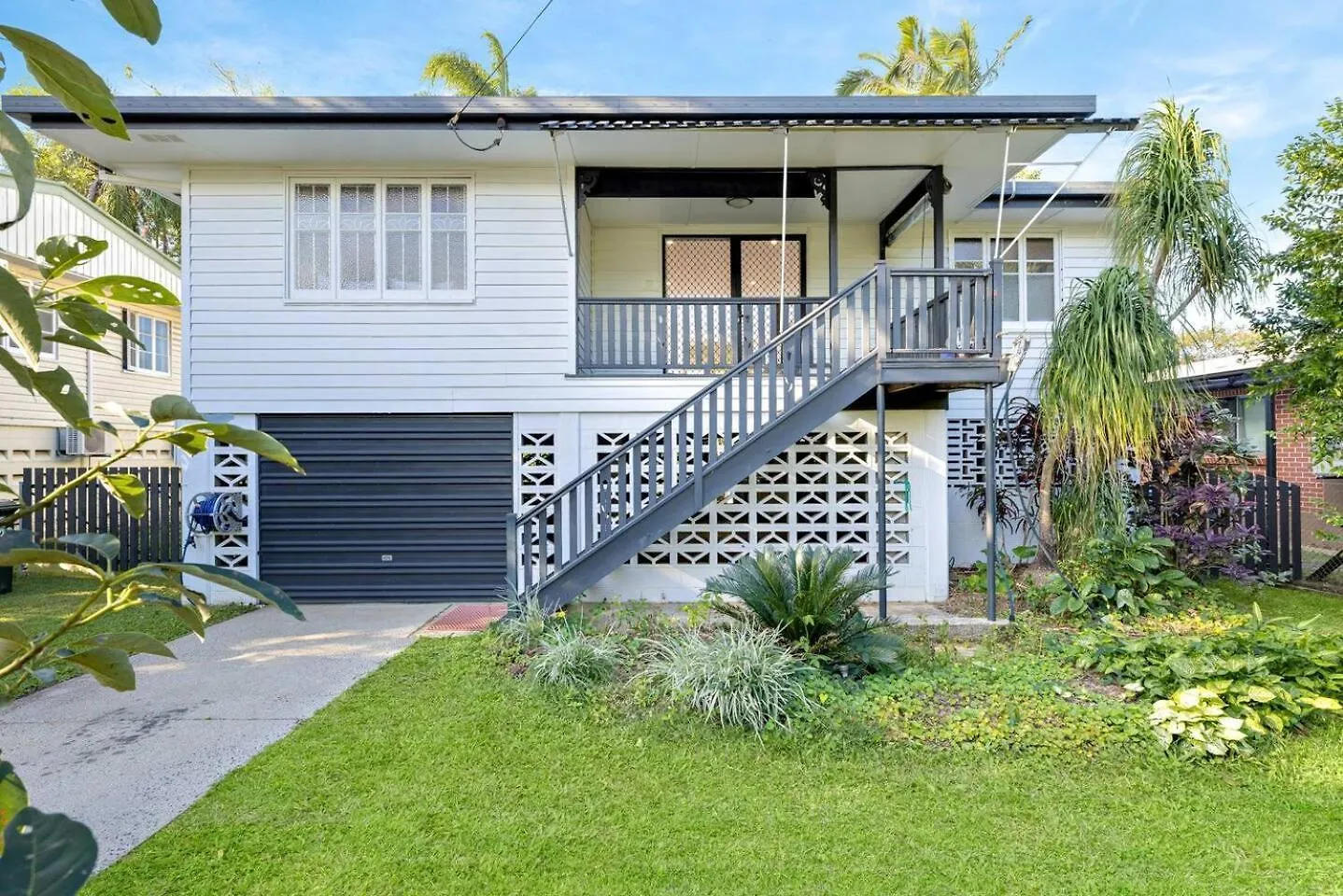 'Palm Paradise' Garden Getaway Near Cairns Australia