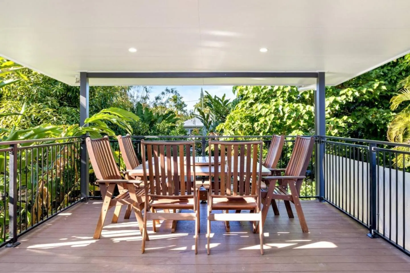 'Palm Paradise' Garden Getaway Near Cairns 0*,  Australia